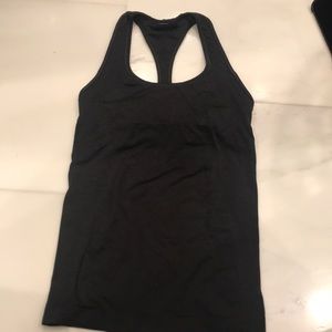 Workout tank top